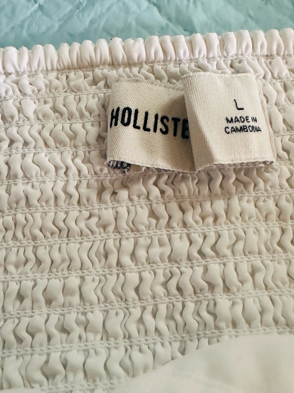 Hollister White Button-Front Embroidered Strap Tank - Picture 3 of 3